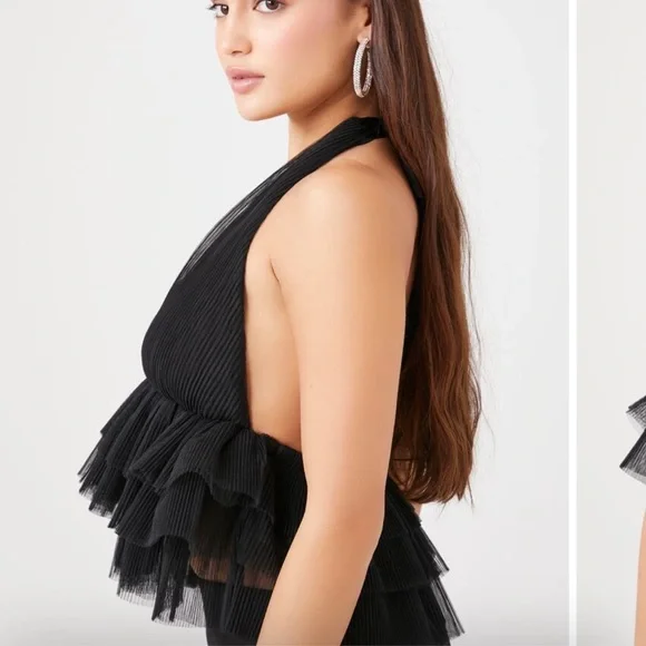 Black halter top - Picture 2 of 6